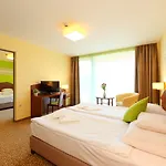 Margareta 4*