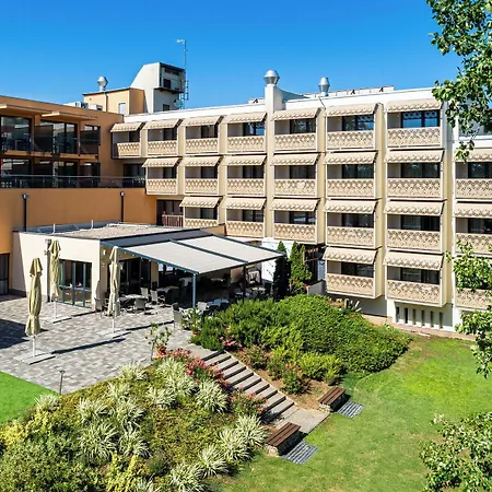 Margareta Hotel 4*